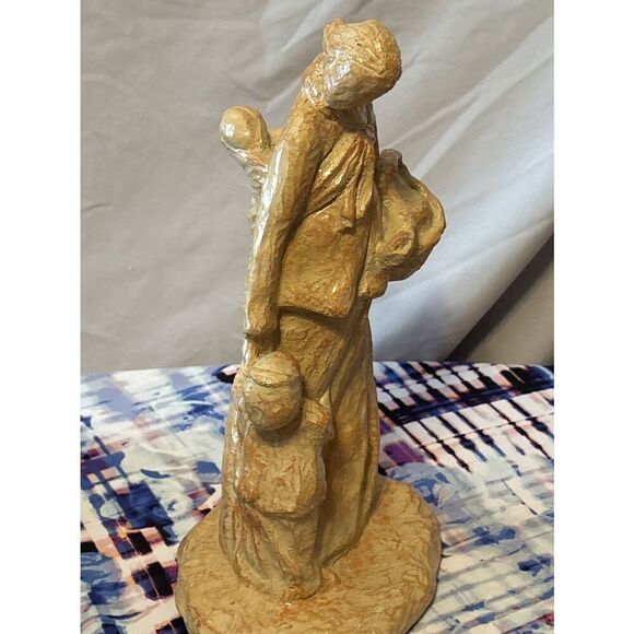 Women Of The Way Figure, Carved Resin, Encore, Title  “The Lords Heritage “ - Picture 4 of 9